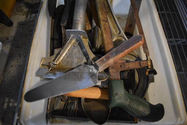 ALL ONE MONEY! Lot of Various Utensils Including Scraper, Lifters and Knives in Poly Bin - Image 3 of 4