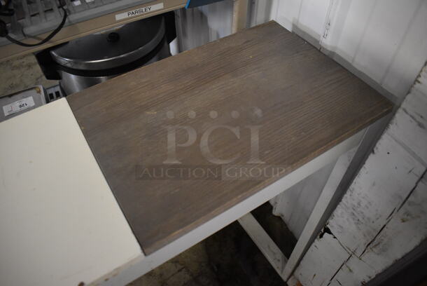 Table / Counter. 56x12x31.5 - Image 2 of 3