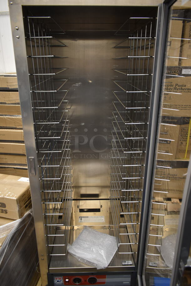 BRAND NEW SCRATCH AND DENT! 2023 Metro C519-HFC-4 Metal Commercial Single Door Warming Holding Cabinet on Commercial Casters. 120 Volts, 1 Phase. Tested and Working! - Image 4 of 6