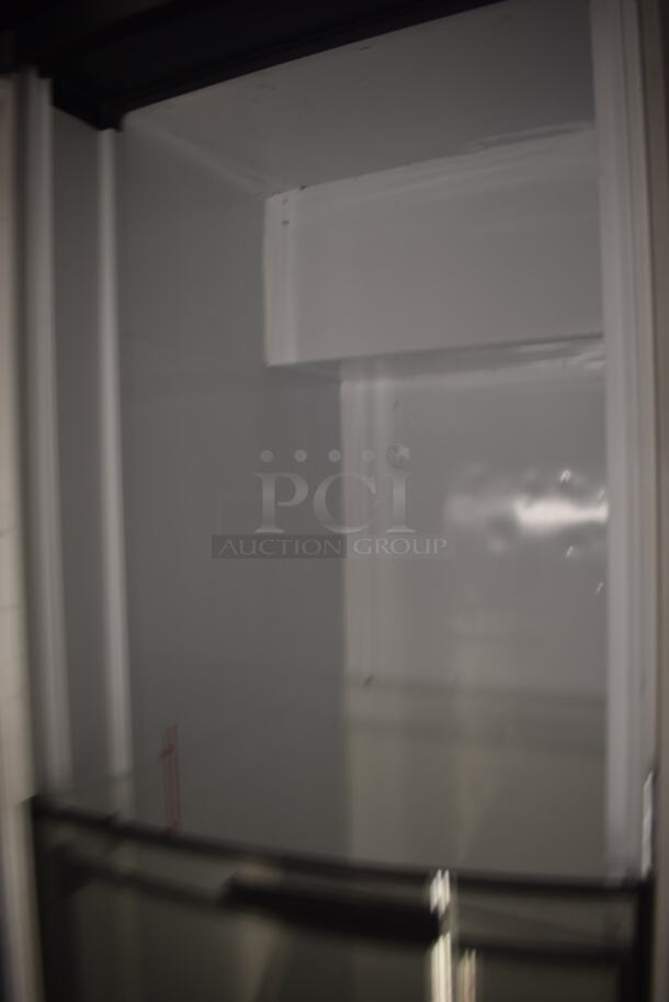 Maxx Cold MXF72CHC-8 Commercial Curved Top Display Ice Cream Freezer. 115V, 1 Phase. Tested and Working! - Image 5 of 6