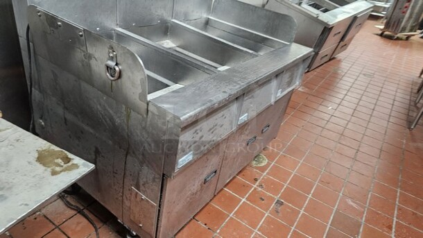 Pitco Frialator SG14-US Natural Gas 3 bay Commercial Fryer - Image 2 of 5