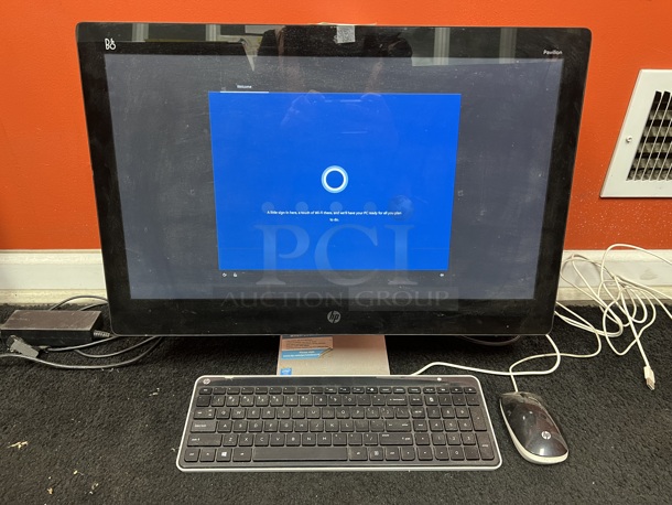 HP TPC-Q017-23 Pavilion All-in-One 23