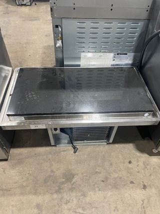 DELFIELD Stainless Steel Commercial MARBLE TOP Cold Pan Drop In! Model N8245GP Serial # 1905150000933 115V/60Hz/ 1 Phase
