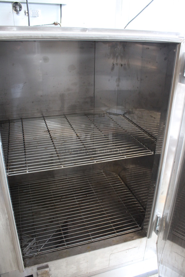 Metro Stainless Steel Commercial Heated Banquet Transport Cabinet w/ Metal Racks on Commercial Casters. 115 Volts, 1 Phase. 68x33x54. Tested and Working! - Image 5 of 8