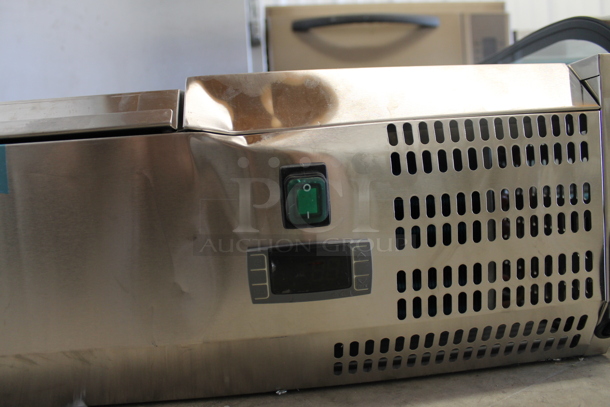 BRAND NEW SCRATCH AND DENT! Arctic Air ACP40 Stainless Steel Commercial Countertop Refrigerated Rail. 115 Volts, 1 Phase. Tested and Working! - Image 2 of 5