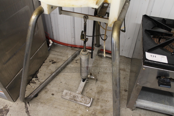 Food Tools CS-1A Metal Commercial Floor Style Cake / Pie Slicer - Image 3 of 3