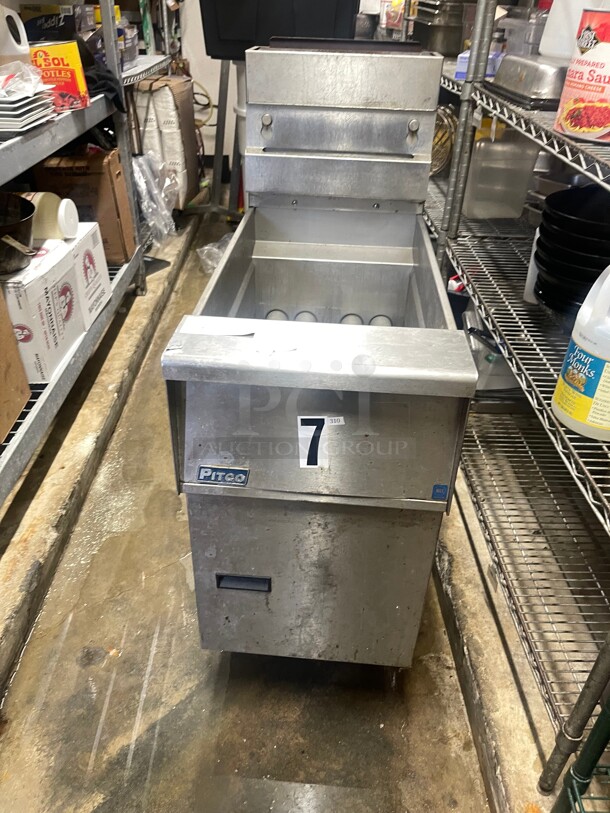 Working! Pitco® SG14-S Natural Gas 40-50 lb. Stainless Steel Commercial Floor Fryer - 110,000 BTU NSF Tested and Working - Image 3 of 7