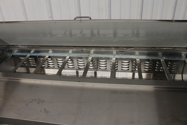 BRAND NEW SCRATCH AND DENT! 2022 Avantco 178APT60HC Stainless Steel Commercial Sandwich Salad Prep Table Bain Marie Mega Top on Commercial Casters. 115 Volts, 1 Phase. Tested and Working! - Image 2 of 5