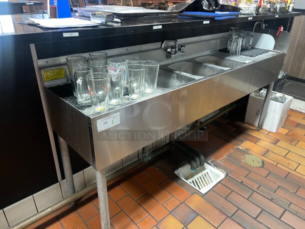 Clean! Krowne CS-1872 72 Inch 3 Compartment Sink w/ 10 inch W x 14 inch L Bowl, 10 inch Deep Commercial NSF Heavy Duty  - Image 3 of 5
