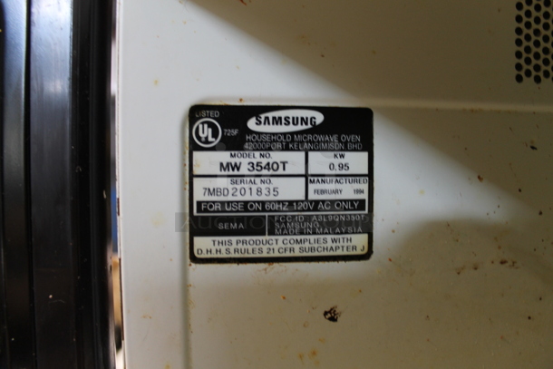 Samsung MW 3540T Countertop Microwave Oven. 120 Volts, 1 Phase.  - Image 4 of 5