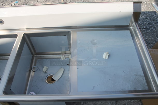 BRAND NEW SCRATCH AND DENT! Regency 600S31824218 Stainless Steel Commercial 3 Bay Sink w/ Dual Drain Boards. No Legs. Bays 18x24. Drain Boards 22.5x25.5 - Image 4 of 8