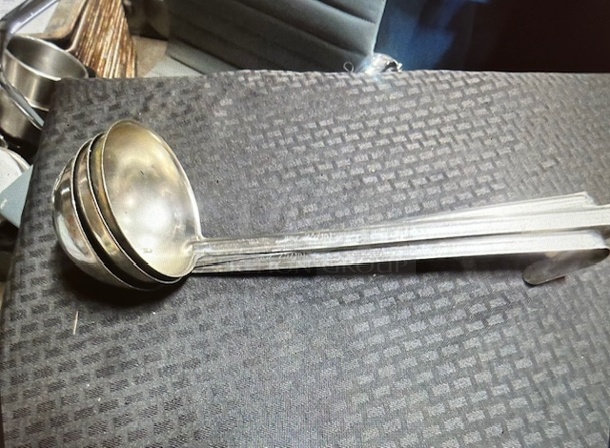 8oz Stainless Steel ladle. 3XBID