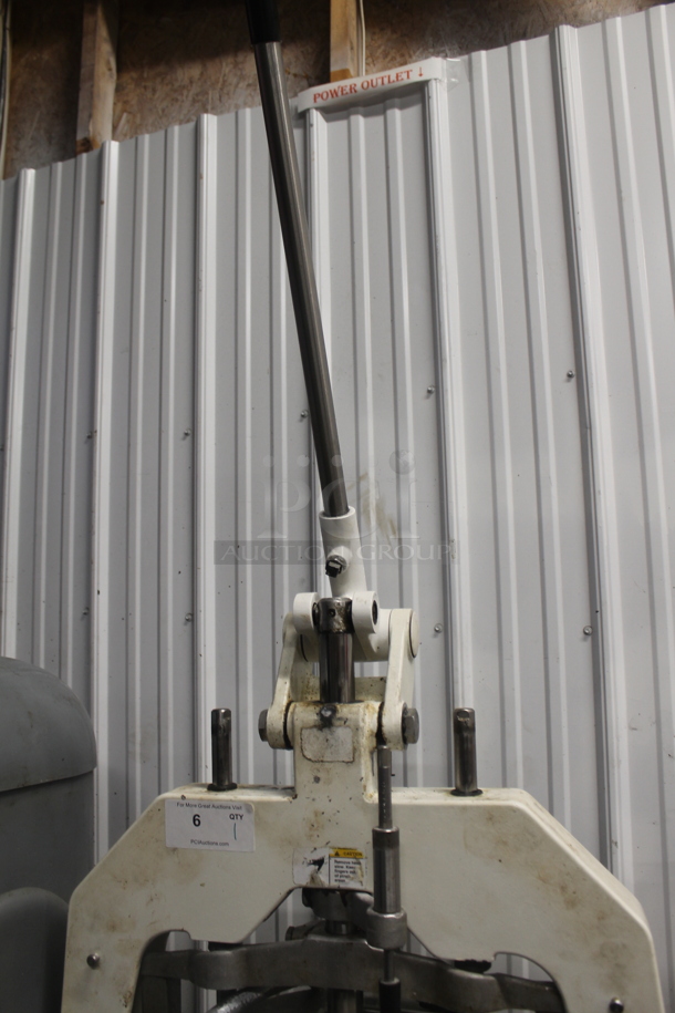 Dutchess UM-3 Metal Commercial Floor Style Dough Divider. 208-230 Volts, 3 Phase. - Image 9 of 10