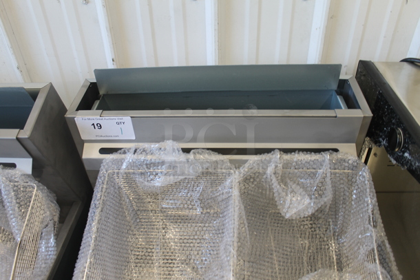 BRAND NEW SCRATCH AND DENT! 2016 Vulcan LG500-1 Stainless Steel Commercial Floor Style Natural Gas Powered 70 Pound Capacity Deep Fat Fryer w/ 2 Metal Fryer Baskets. 150,000 BTU. - Image 2 of 9