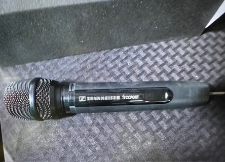 One Sennheiser Freeport Microphone.
