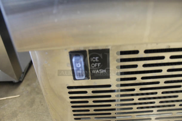 BRAND NEW SCRATCH AND DENT! Whynter UIM-502SS Energy Star Stainless Steel 50 lb. Built-In/Freestanding Ice Maker. 115 Volts, 1 Phase. Tested and Working! - Image 5 of 6