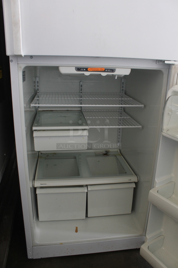 General Electric GE GTS18DBPXRWW Metal Cooler Freezer Combo. 115 Volts, 1 Phase. Tested and Working! - Image 2 of 5