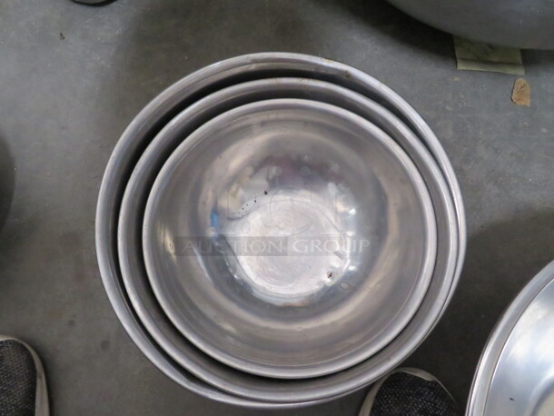 Assorted Size Stainless Steel Bowls. 3XBID