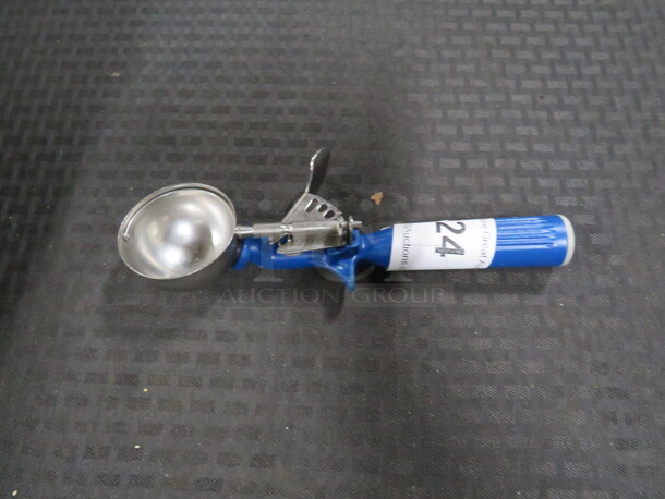 One Commercial Disher.  - Image 1 of 1