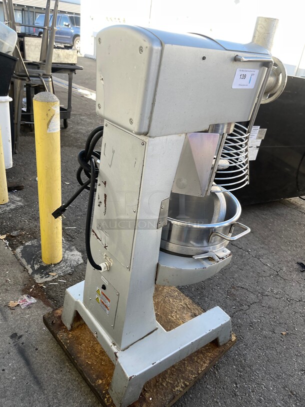 Uniworld UPM-30HLET Commercial Planetary Mixer Dough Mixer With Bowel Guard NSF 220 Volt 1 Phase - Image 5 of 9