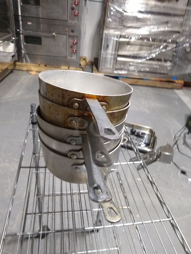 Pans - Image 4 of 4
