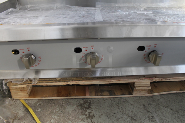 BRAND NEW SCRATCH AND DENT! 2023 Cooking Performance Group CPG 351GTCPG72NL Stainless Steel Commercial Countertop Natural Gas Powered Flat Top Griddle w/ Thermostatic Controls. 180,000 BTU. - Image 4 of 6