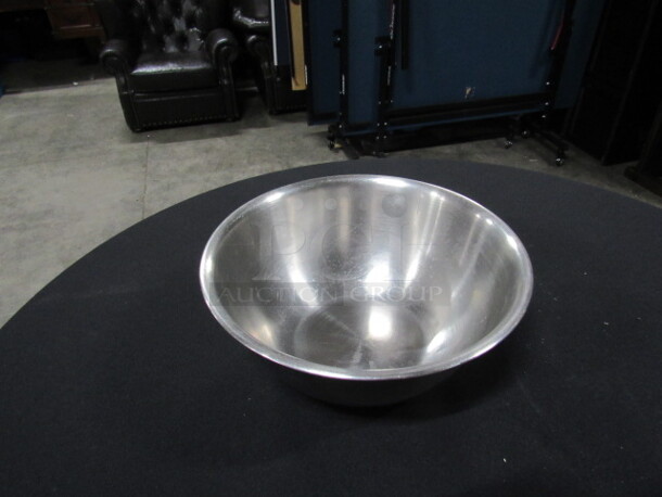 9 Inch Stainless Steel Mixing Bowl. 2XBID