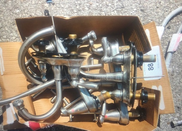 One Lot Of 4 Assorted Faucets. - Image 1 of 2