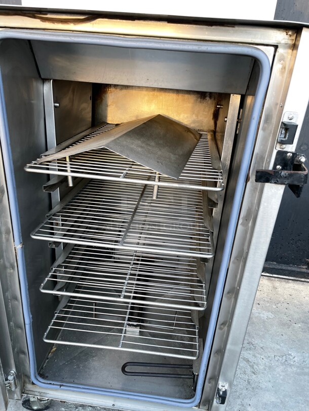 Almost New! Southern Pride DH-65 5 Dinner House Stationary Rack Electric Smoker Steam NSF 220 Volt 3 Phase Tested and Working! - Image 5 of 10