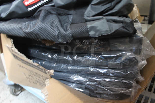 6 BRAND NEW IN BOX! Rubbermaid 539F1200 Small End Loader Portable Insulated Catering Bags. 6 Times Your Bid! - Image 6 of 8