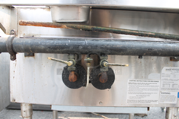 Bowery 101 Stainless Steel Commercial Floor Style Natural Gas Powered Wok Range. - Image 3 of 8