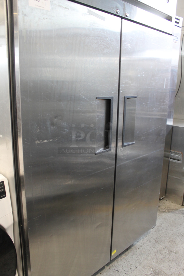 2012 True TG2R-2S ENERGY STAR Stainless Steel Commercial 2 Door Reach In Cooler w/ Poly Coated Racks on Commercial Casters. 115 Volts, 1 Phase. Tested and Powers On But Does Not Get Cold - Image 6 of 11