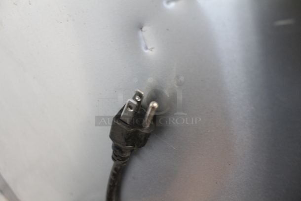 BRAND NEW SCRATCH AND DENT! KoolMore SCDC-3P-SSL Stainless Steel Commercial Countertop Refrigerated Rail w/ 3 Drop In Bins and Glass Sneeze Guard. 115 Volts, 1 Phase. Tested and Working!
 - Image 12 of 12