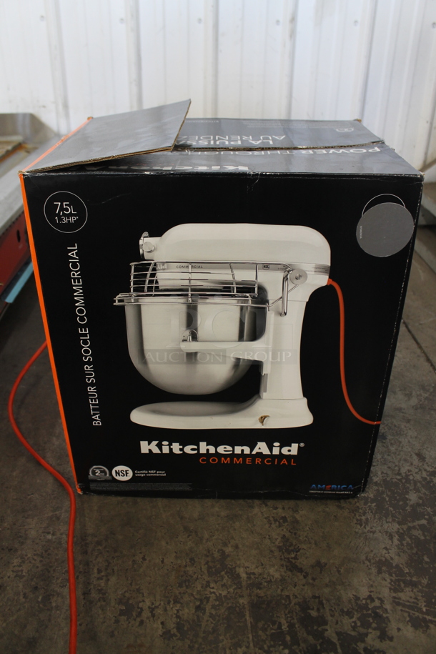 BRAND NEW SCRATCH AND DENT! KitchenAid KSMC895CU Metal Commercial Countertop 8 Quart Planetary Dough Mixer w/ Stainless Steel Mixing Bowl, Bowl Guard, Dough Hook, Paddle and Whisk Attachments. 120 Volts, 1 Phase.  Tested and Working! - Image 10 of 10