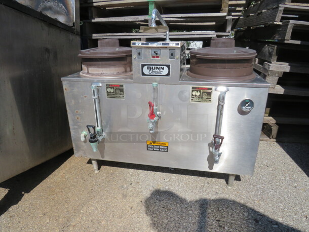 One Bunn O Matic Dual Coffee Brewer. 120/208 Volt. 1 Phase. Model#U-3. 5825 Watt. 35X20X30 - Image 1 of 1