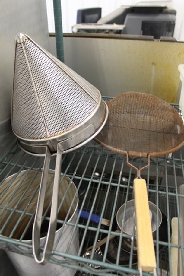 ALL ONE MONEY! Metro Lot of Various Items Including Silverware Bin, Metal Baking Pans and Floor Mat. Does Not Come w/ Shelving Unit. - Image 2 of 10