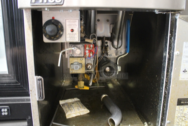 2019 Pitco Frialator VF35 Stainless Steel Commercial Floor Style Natural Gas Powered Deep Fat Fryer w/ 2 Metal Fry Baskets on Commercial Casters. 70,000 BTU.  - Image 4 of 5