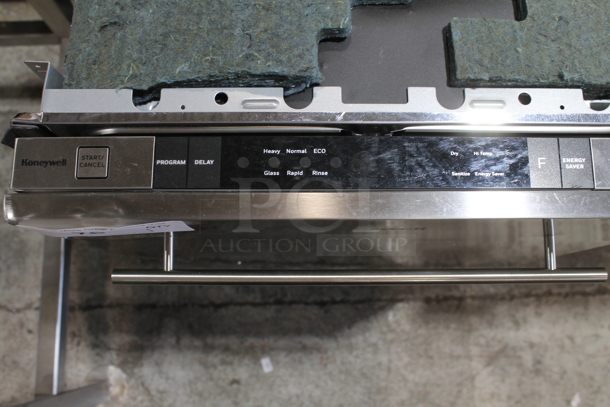BRAND NEW SCRATCH AND DENT! Honeywell HDS18SS Stainless Steel Undercounter Dishwasher. 120 Volts, 1 Phase.  - Image 2 of 5