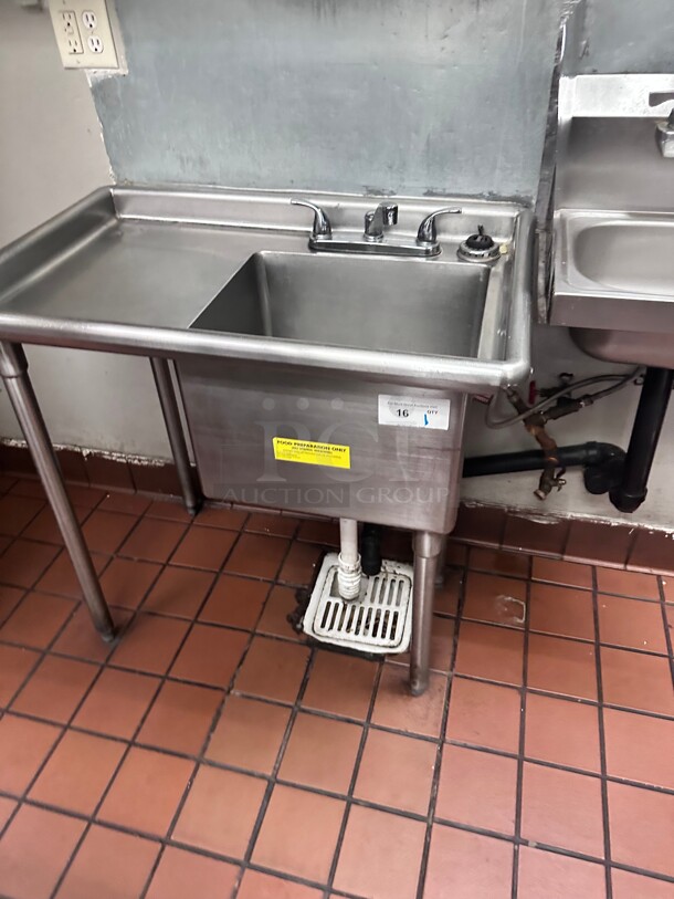 Clean! Commercial Stainless Steel Vegetable Preparation Sink NSF Buyer must Remove - Image 6 of 6