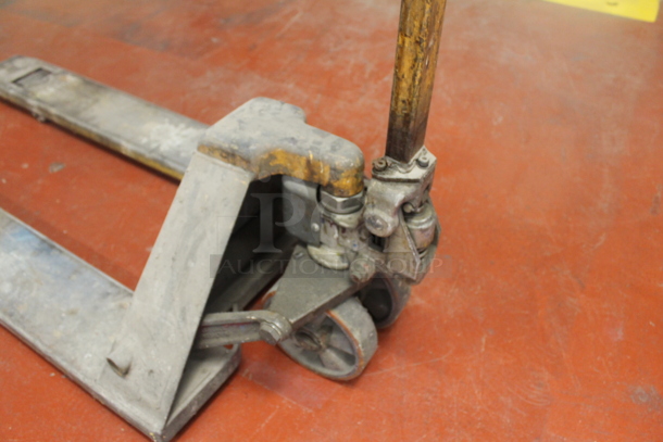 Multiton Gray Metal Commercial 5,000 Pound Capacity Pallet Truck Pallet Jack.  - Image 3 of 6