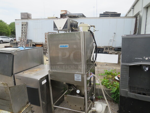 One Ecolab Dish Washer. Model# ES2000. 115 Volt. 31X31X65 - Image 1 of 1
