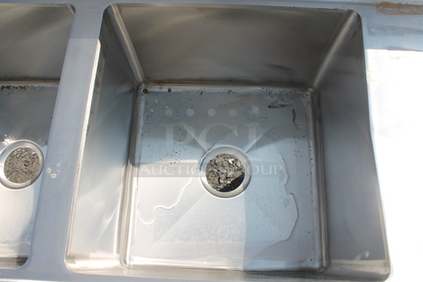 BRAND NEW SCRATCH AND DENT! Regency 60031717224 103" 16-Gauge Stainless Steel Three Compartment Commercial Sink with Galvanized Steel Legs and 2 Drainboards. Bays 17x17x12. Drain Boards 22x19x1 - Image 6 of 7