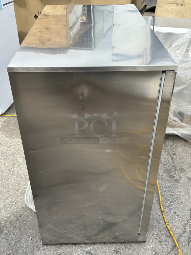 BRAND NEW SCRATCH & DENT! Koolmore 35 In. Two-Door Back Bar Refrigerator - 7.4 Cu Ft. TESTED! Works Perfect.  - Image 6 of 6