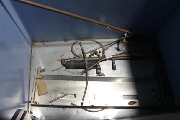 Follett SG1300S-48 Stainless Steel Commercial Ice Bin.  - Image 4 of 6