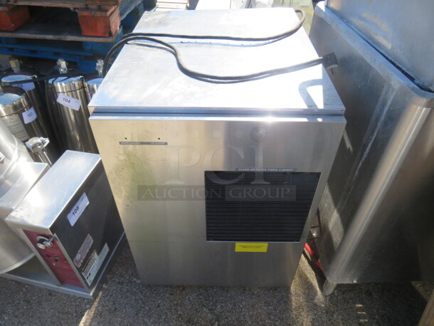 One Hoshizaki Ice Maker. Model# KM-450MAB. 115 Volt. 22X28X31 - Image 2 of 2