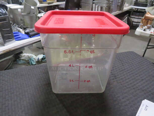 8 Quart Food Storage Container With Lid. 2XBID - Image 1 of 1