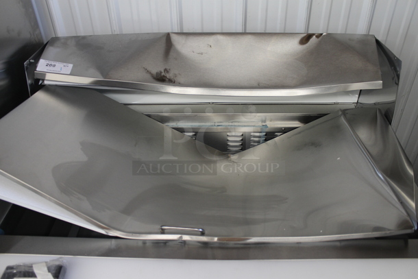 BRAND NEW SCRATCH AND DENT! 2023 Avantco 178APT48MHC Stainless Steel Commercial Sandwich Salad Prep Table Bain Marie Mega Top on Commercial Casters. 115 Volts, 1 Phase. Tested and Working! - Image 2 of 8