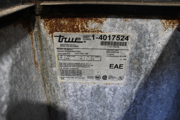 True TD-65-24 Stainless Steel Commercial Back Bar Bottle Cooler w/ 2 Sliding Lids. 115 Volts, 1 Phase. Tested and Powers On But Does Not Get Cold - Image 6 of 6