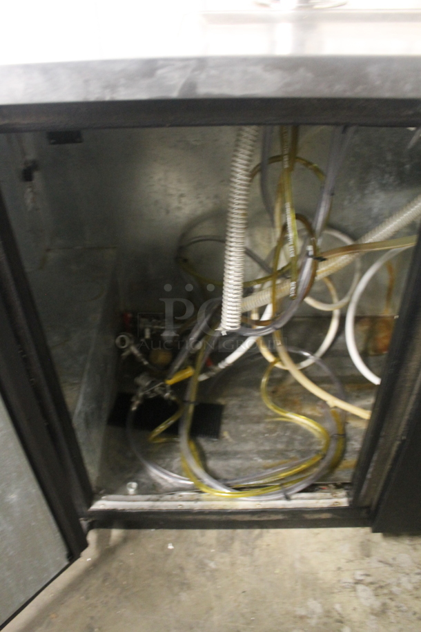 2013 True TDD-3 Stainless Steel Commercial Direct Draw Kegerator w/ 2 Double Head Bar Towers. 115 Volts, 1 Phase. Tested and Working! - Image 4 of 6