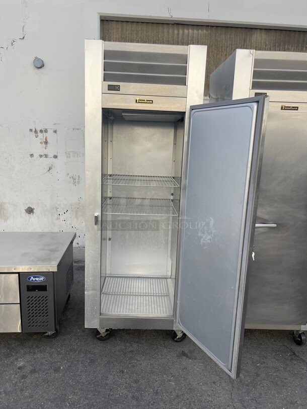2020! Traulsen G12010 30 inch One Section Reach In Commercial Freezer, (1) Solid Door, 115v Tested and Working! 30x34x83 - Image 6 of 10